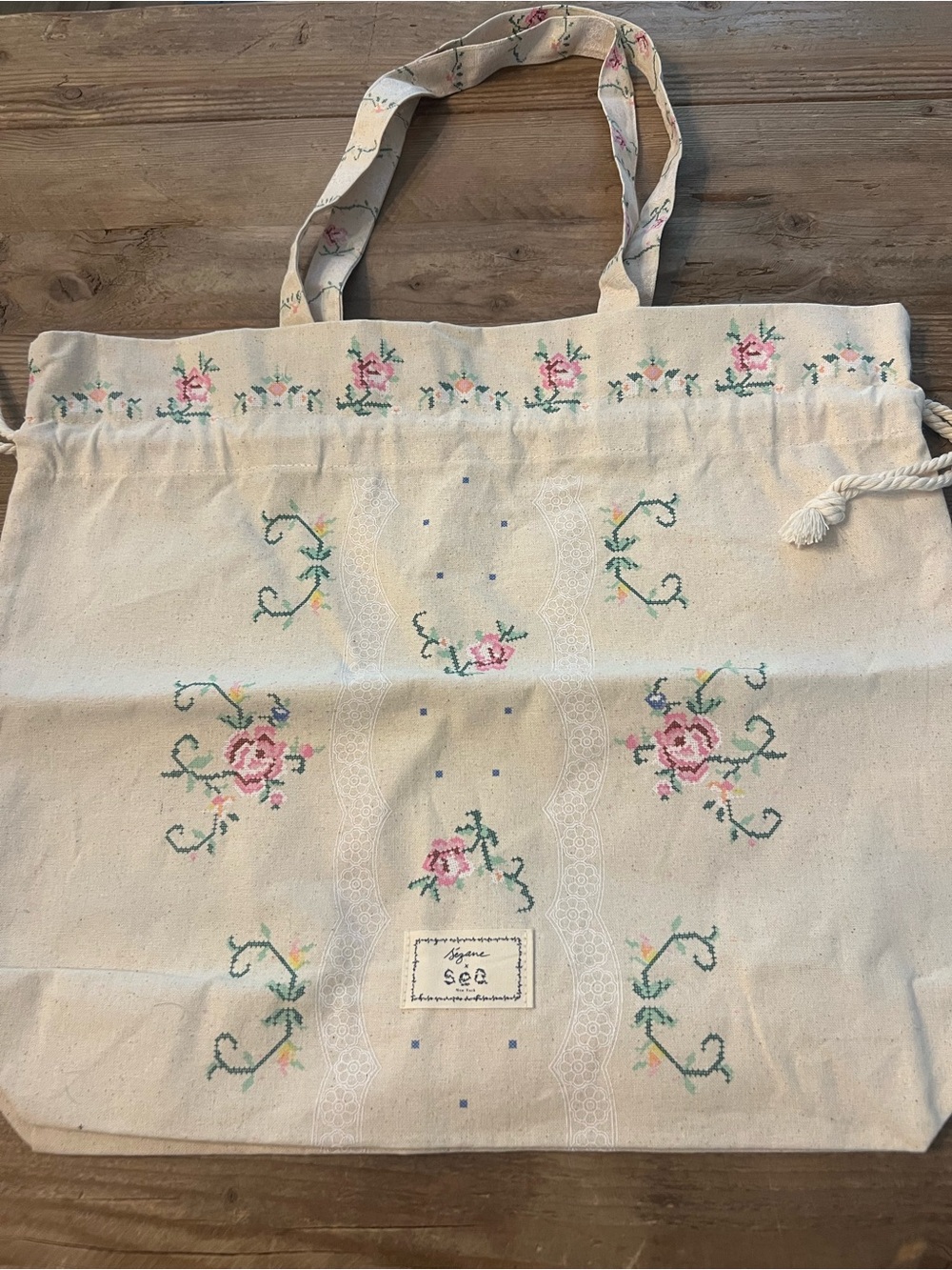 Sézane Red LOVE Tote, SEA NY tote, Octobre Tote and more - Picture 15 of 16